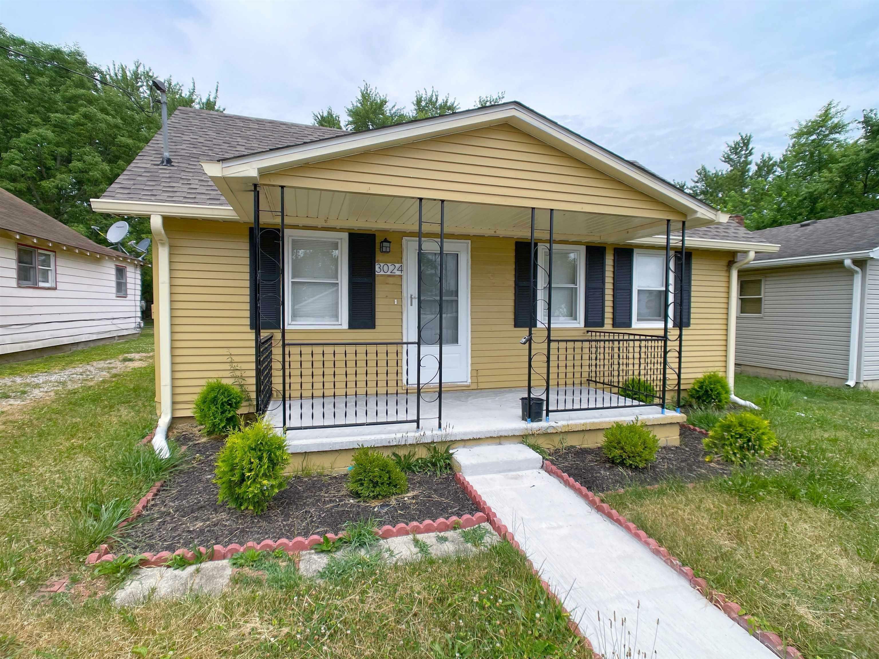 Property Photo:  3024 B Avenue  IN 47362-3074 