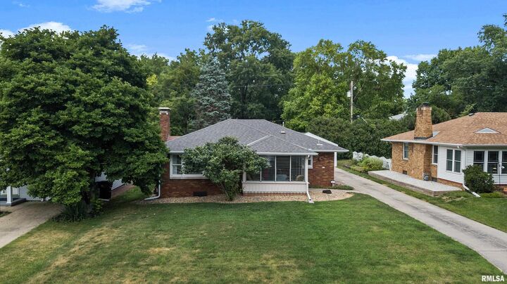 409 W Florence  Peoria IL 61604 photo