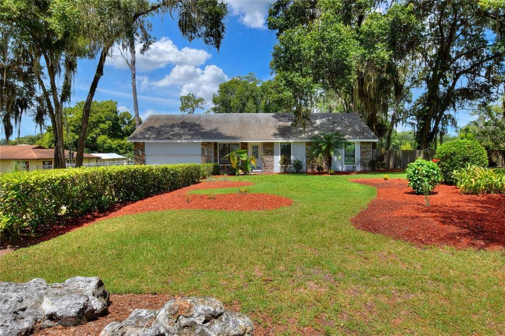 Property Photo:  7220 Pinehaven Drive  FL 33810 