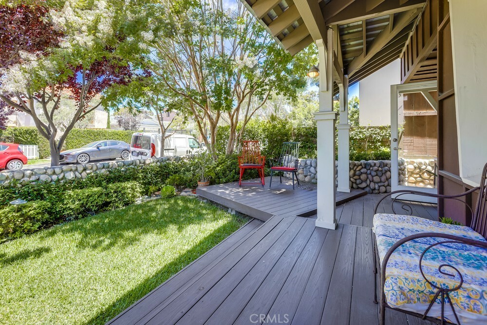 Property Photo:  506 Acacia Avenue  CA 92625 