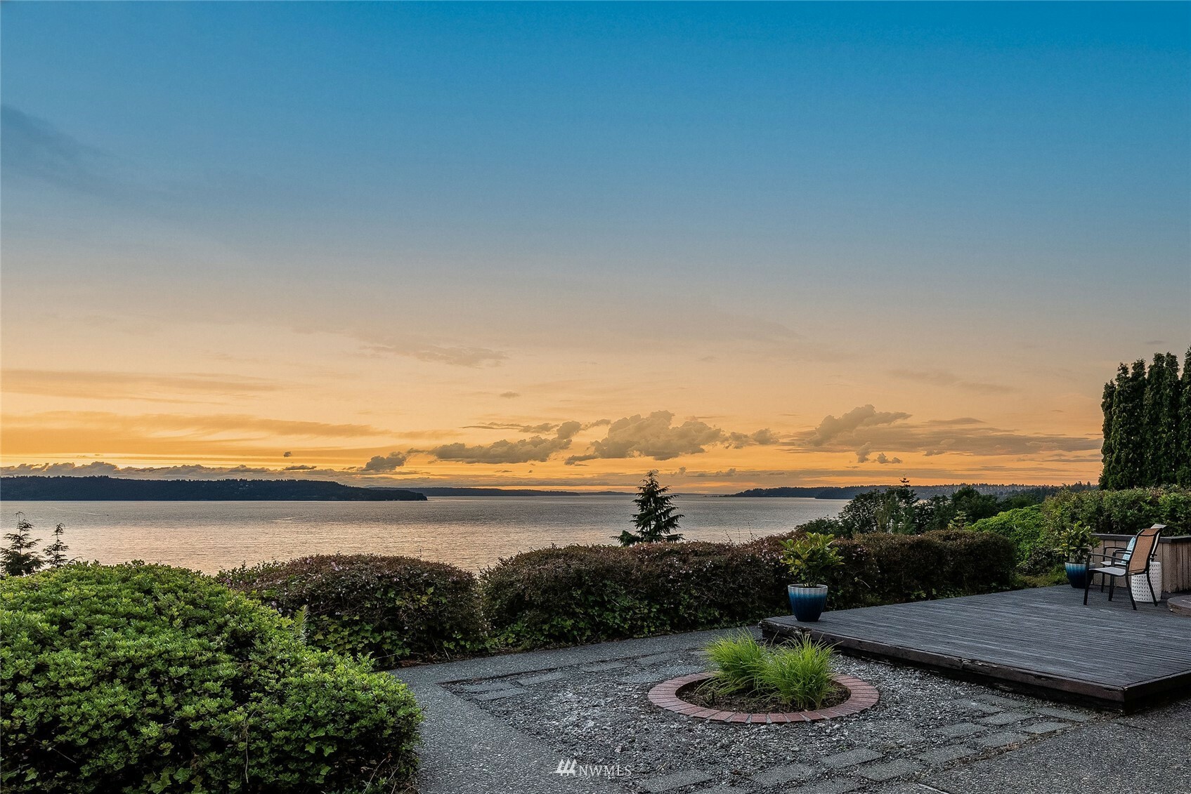 Property Photo:  846 S Marine Hills Way  WA 98003 