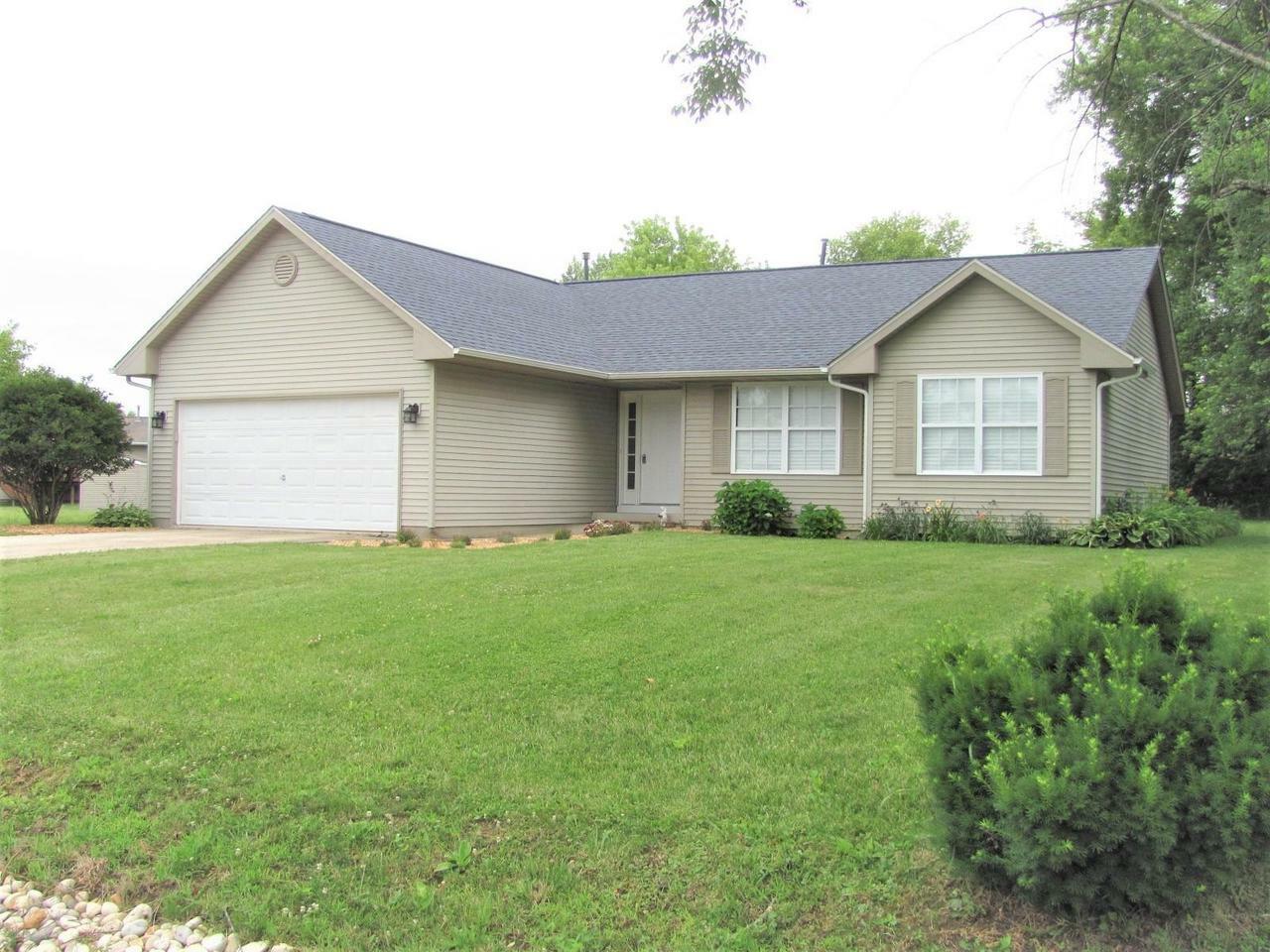 Property Photo:  502 Southwest Constitution Dr  IL 61065 