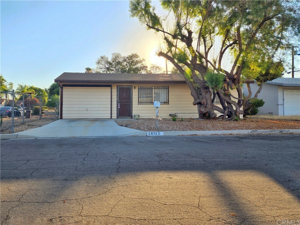 Property Photo:  26123 Brentwood Place  CA 92544 