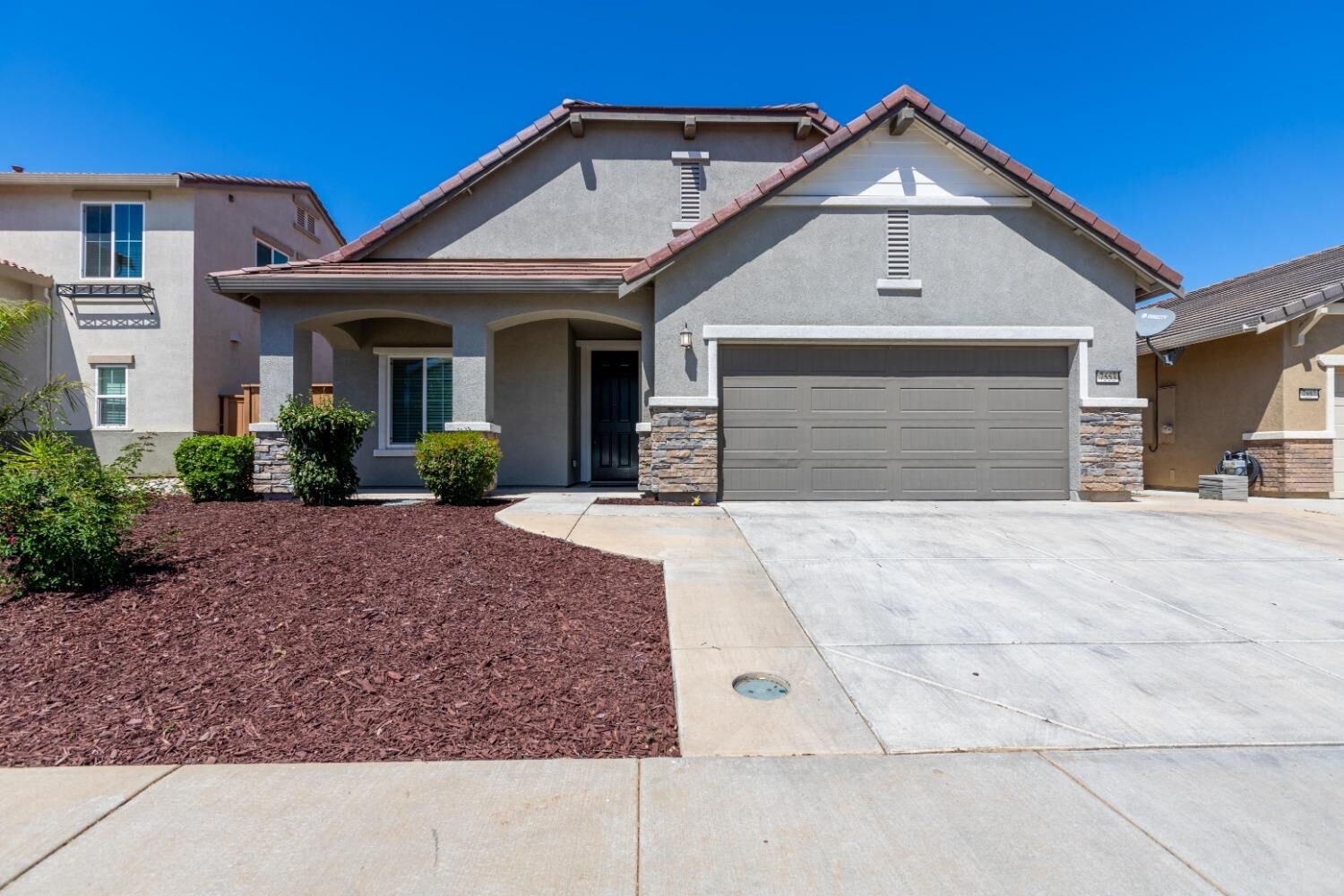 Property Photo:  7553 Chappelle Way  CA 95757 