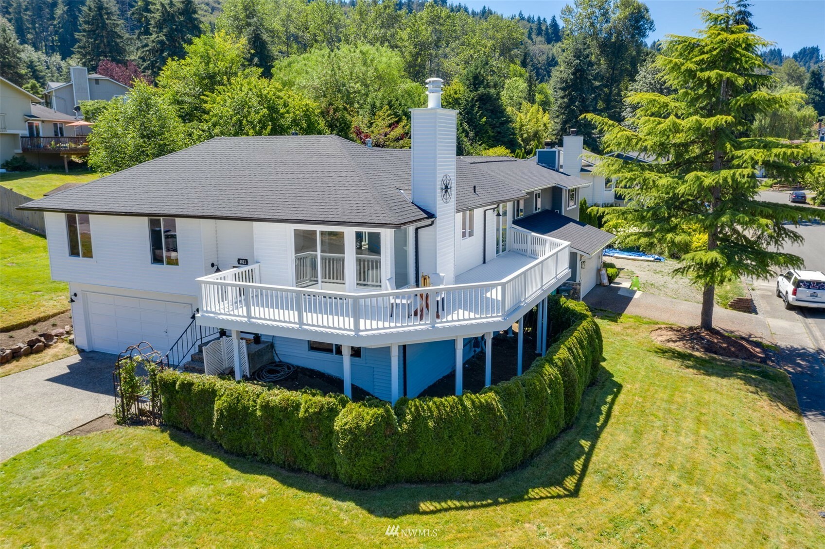 Property Photo:  4811 193rd Place SE  WA 98027 