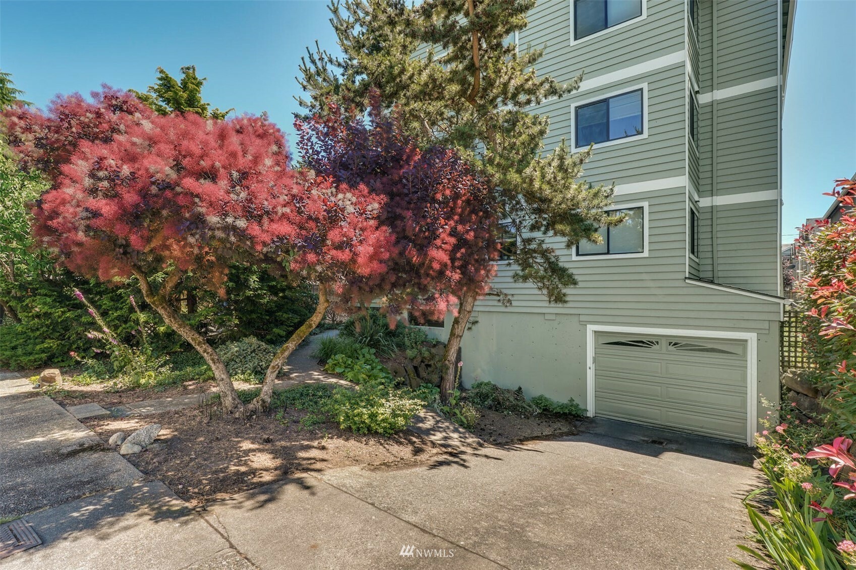 Property Photo:  731 N 94th Street 5  WA 98103 