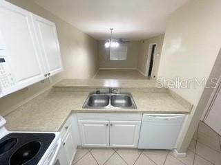 Property Photo:  83 SE 16th Avenue E103  FL 32601 