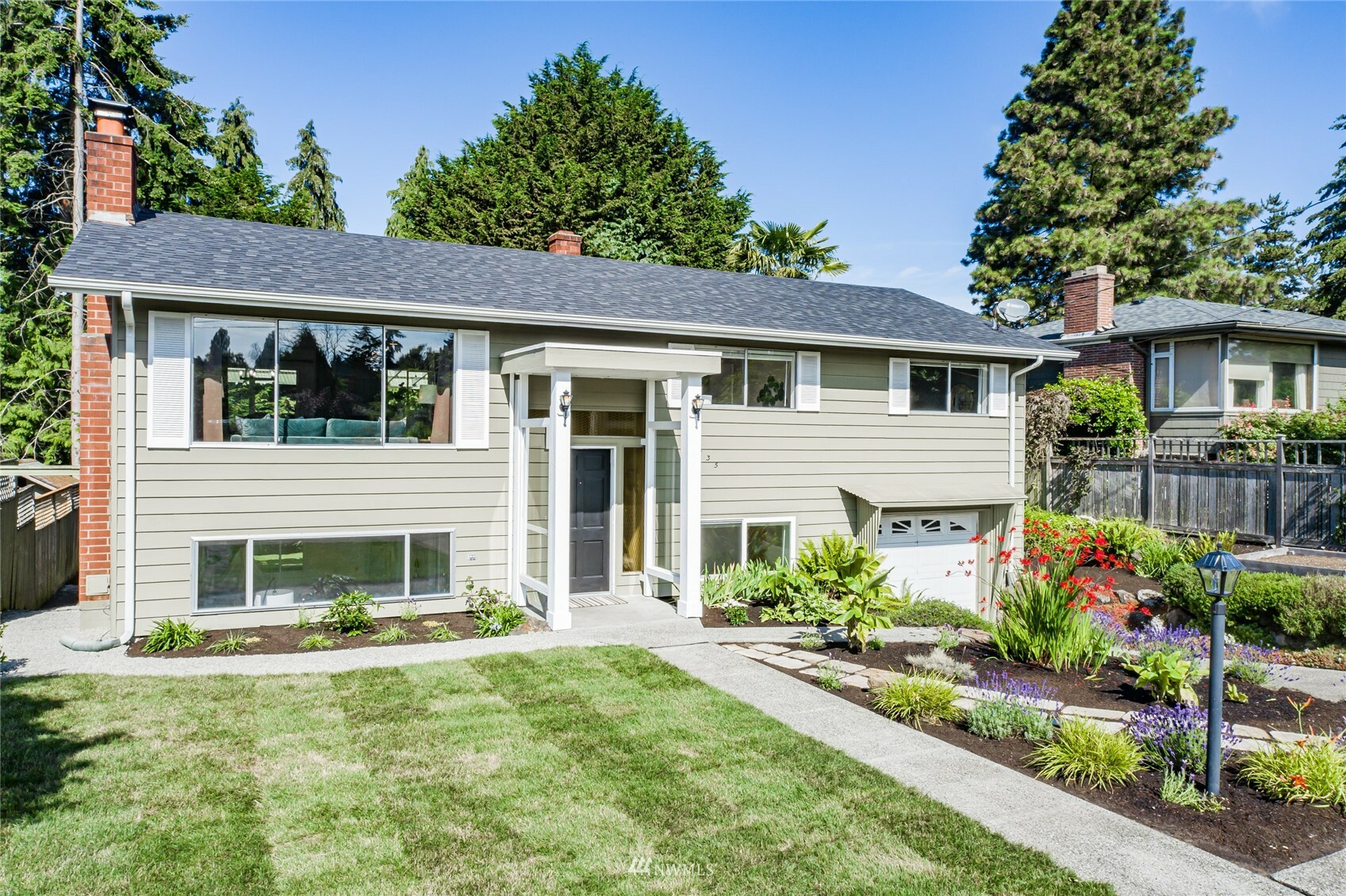 Property Photo:  10835 31st Avenue SW  WA 98146 