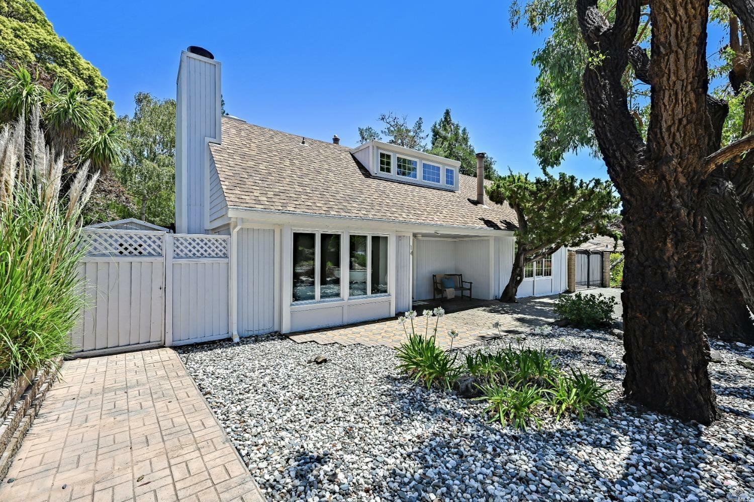 Property Photo: 14 Viejo Way CA 94945