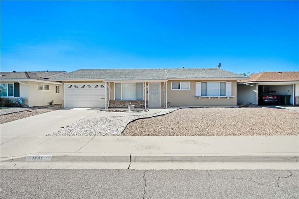 Property Photo:  1541 Westwood Place  CA 92543 