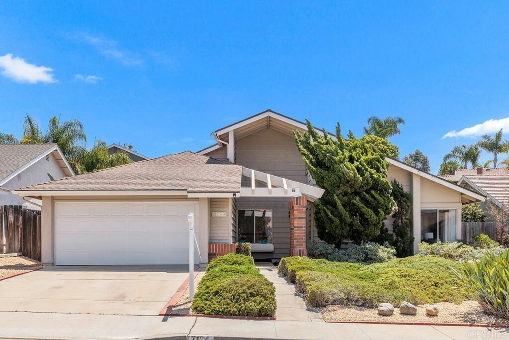 Property Photo: 7104 Primrose Way CA 92011