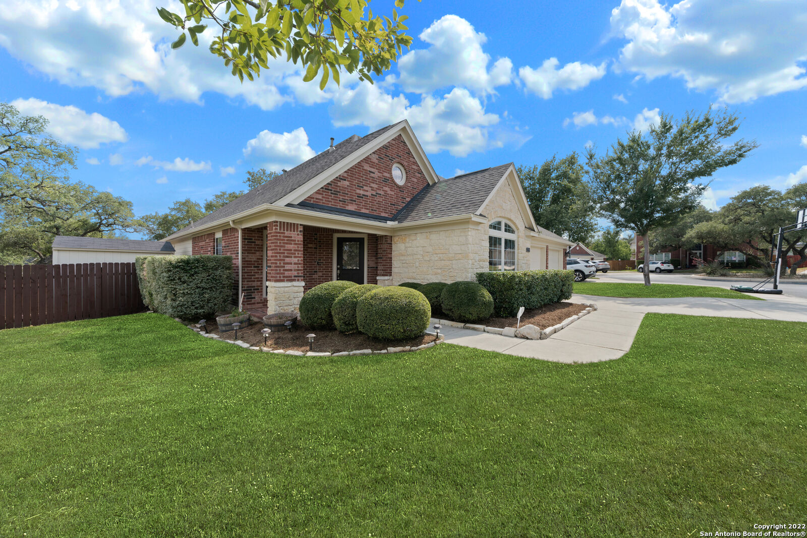 Property Photo:  2718 Glenbrook Way  TX 78261 
