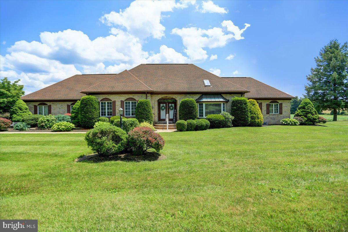 Property Photo: 400 Ragged Edge Road PA 17202