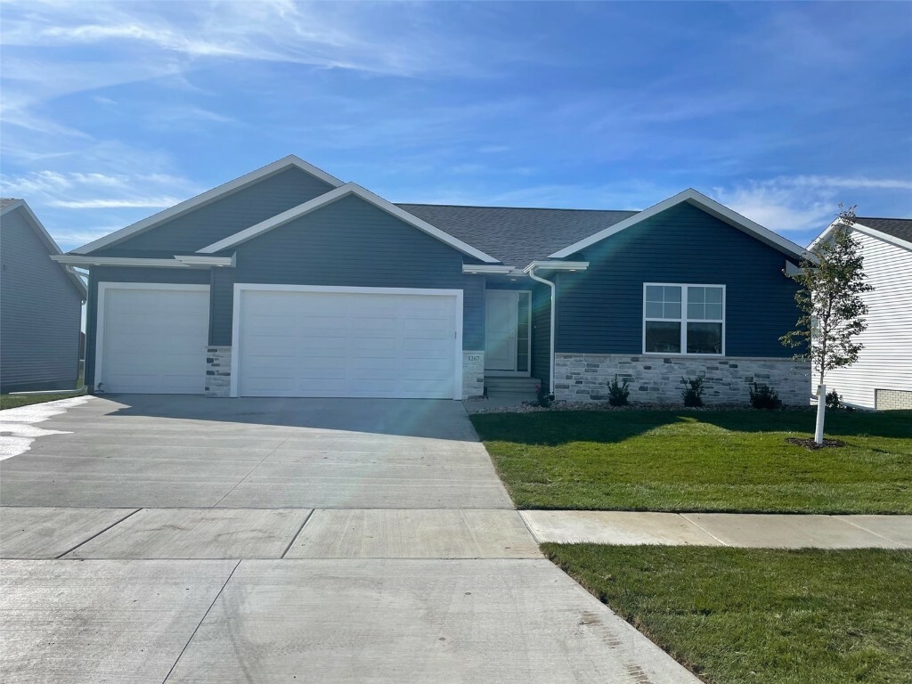 Property Photo:  1267 Echo Ridge Lane  IA 52302 