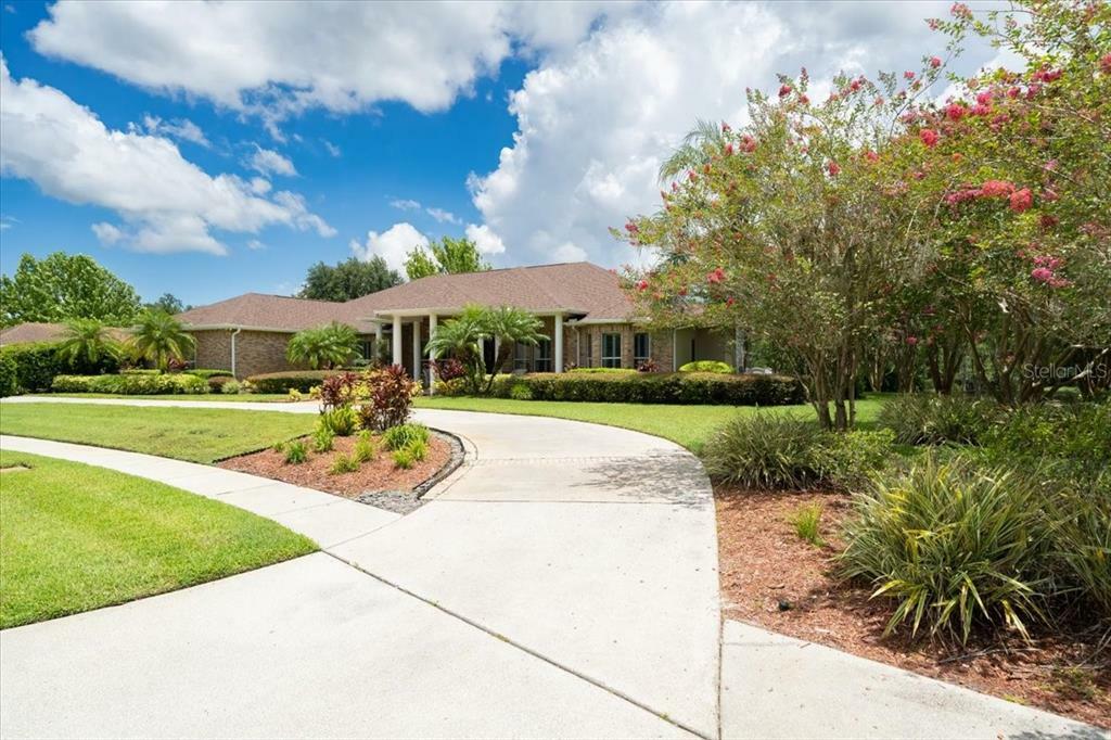 Property Photo:  19633 Eagle Crest Drive  FL 33549 