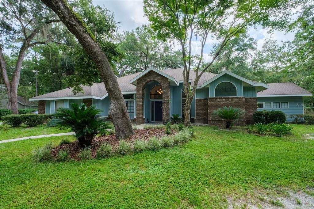 Property Photo:  4235 SW 91st Drive  FL 32608 