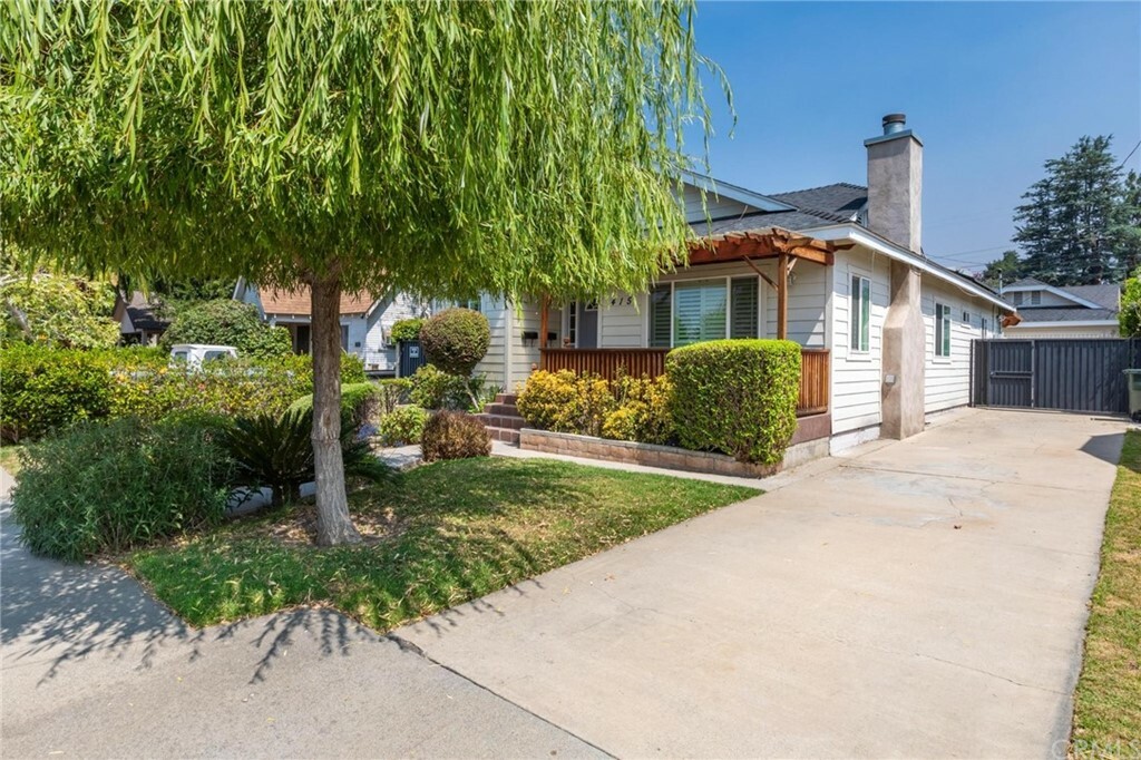 Property Photo: 415 W Lemon Avenue CA 91016