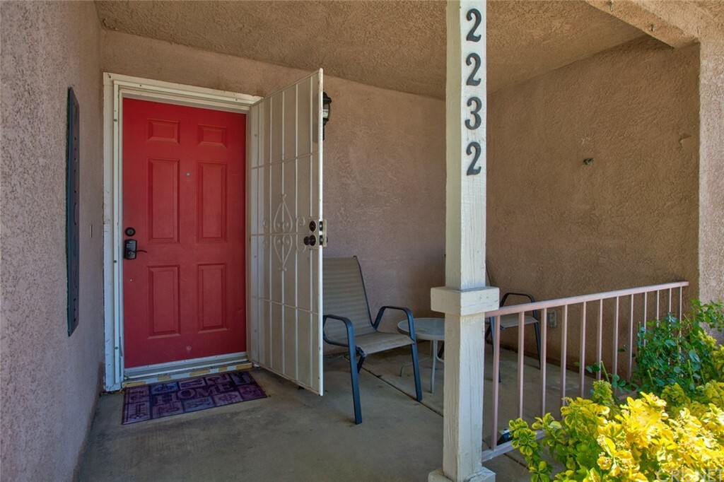 Property Photo:  2232 Greenhill Street  CA 93560 