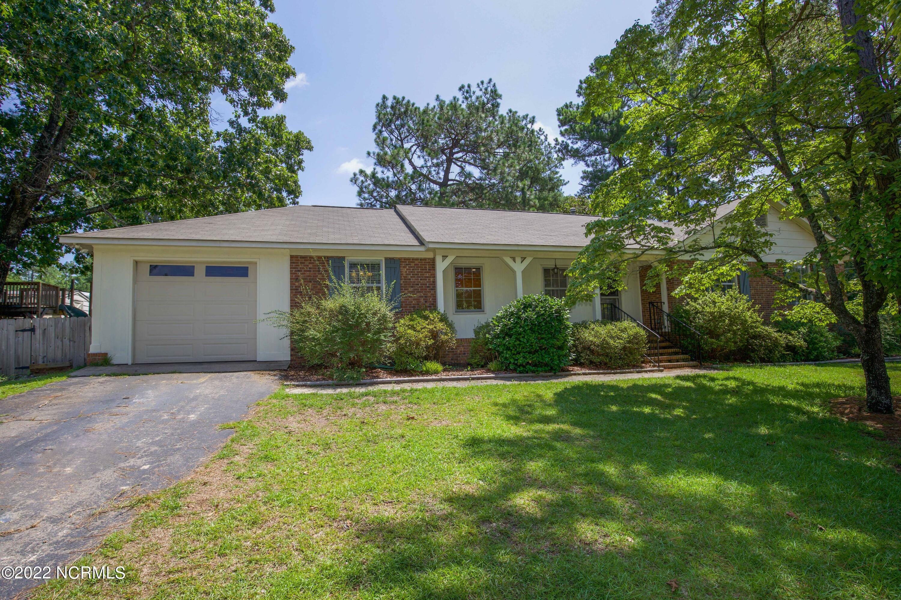 Property Photo:  1025 Devonshire Trail  NC 28315 