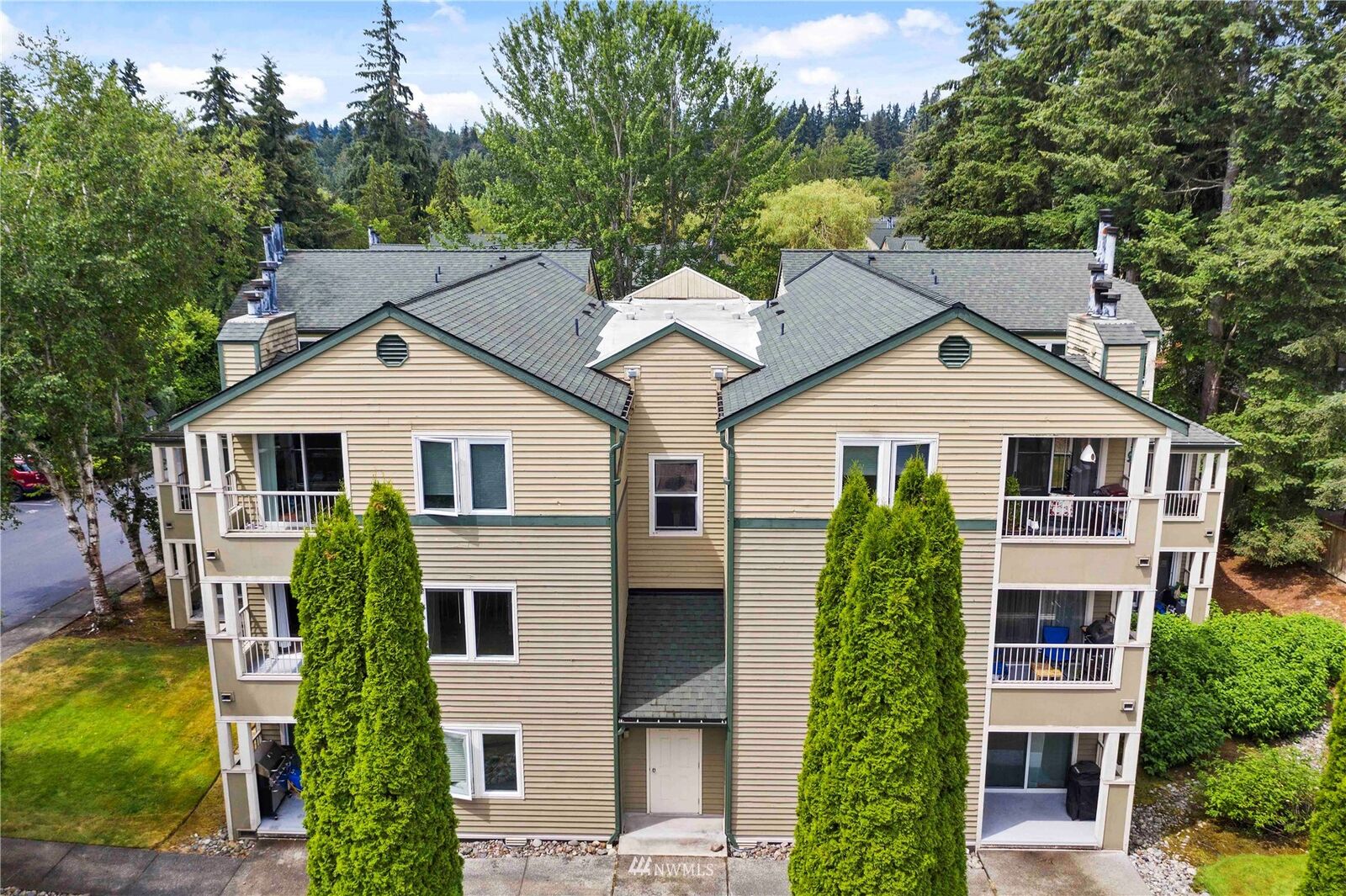 Property Photo: 20318 Bothell Everett Highway A202 WA 98012