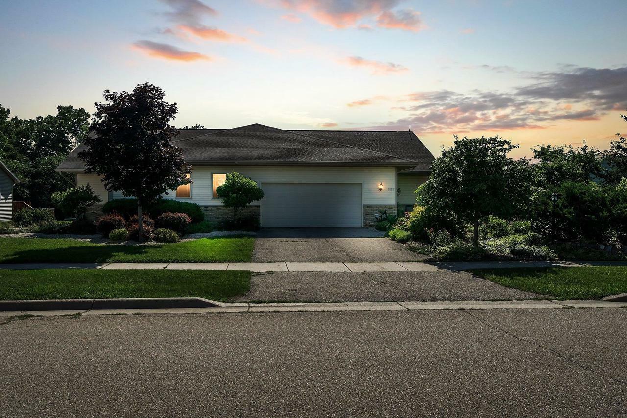 Property Photo:  3828 Creekside Dr  WI 53548 