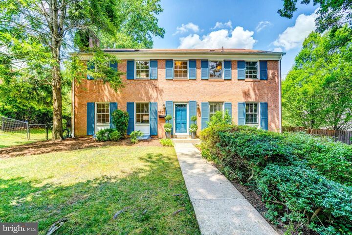 5207 Bradley Boulevard  Bethesda MD 20814 photo