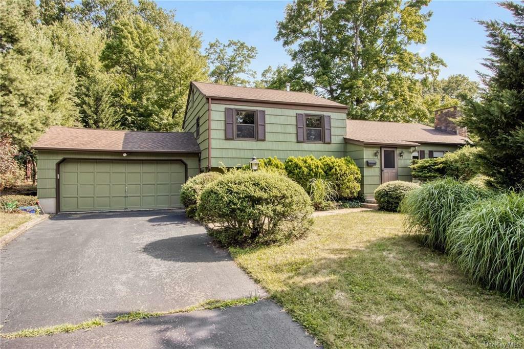 Property Photo:  6 Windmill Lane  NY 10956 