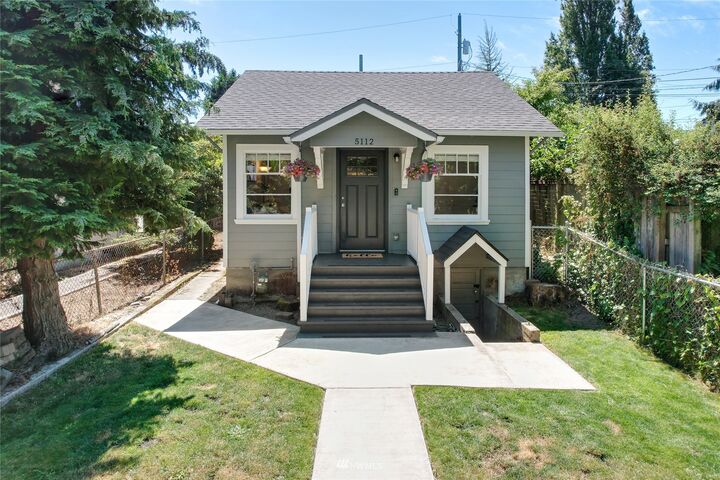 5112 N 46th Street  Tacoma WA 98407 photo