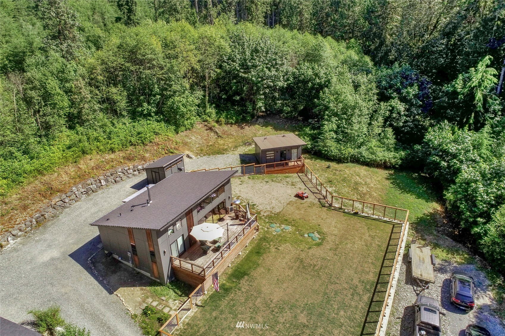 Property Photo: 727 S Lake Roesiger Road WA 98290