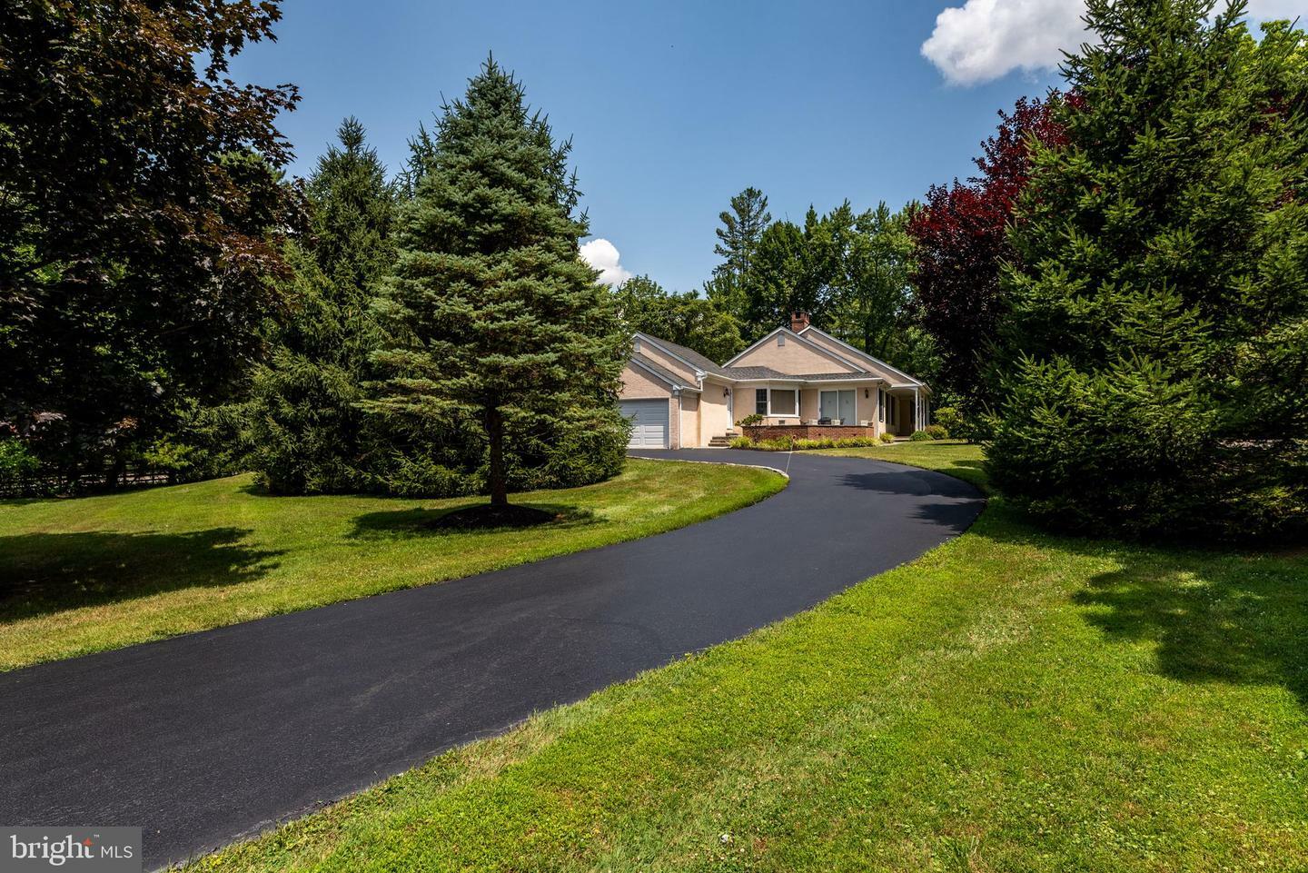 Property Photo:  507 N Spring Mill Road  PA 19085 