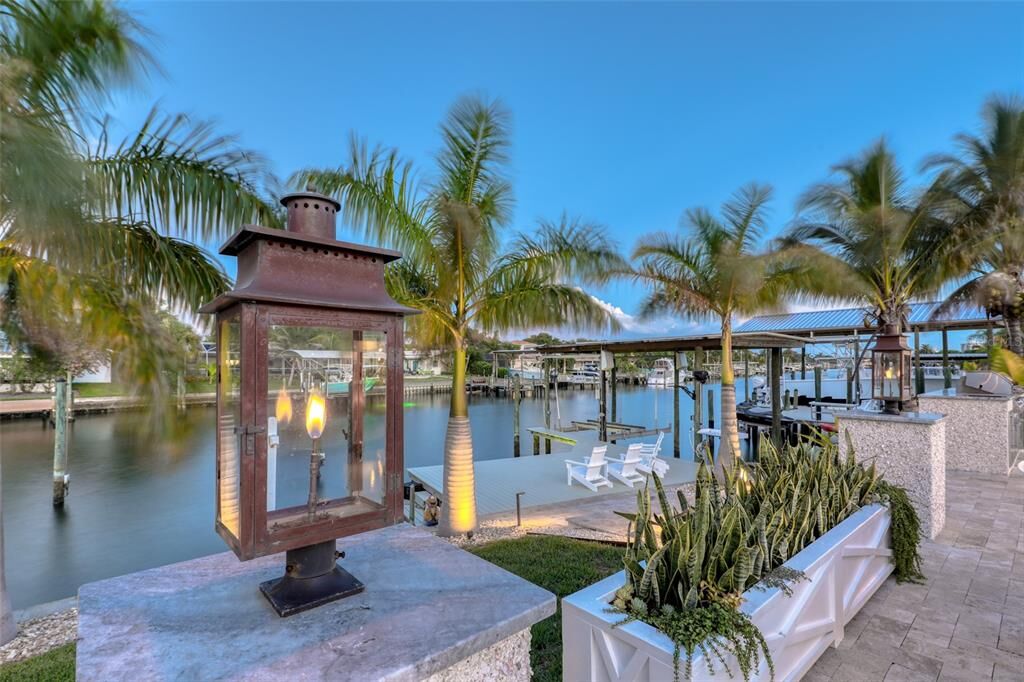 Property Photo: 807 Snug Island FL 33767