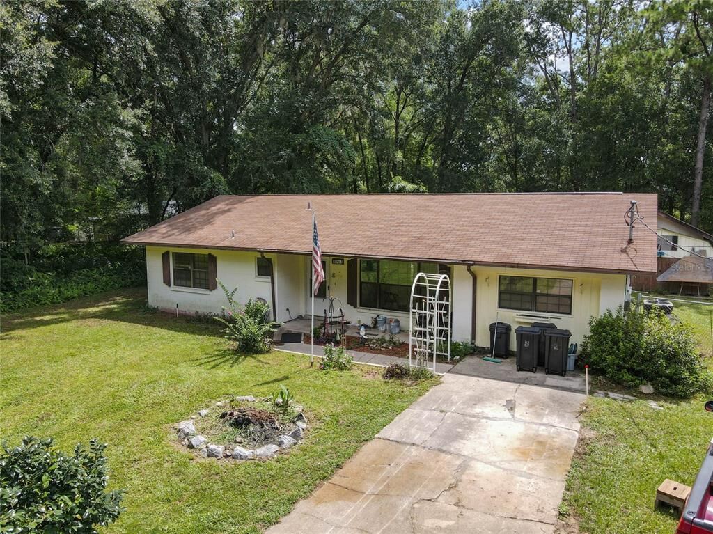 Property Photo: 5741 NW 61st Court FL 34482