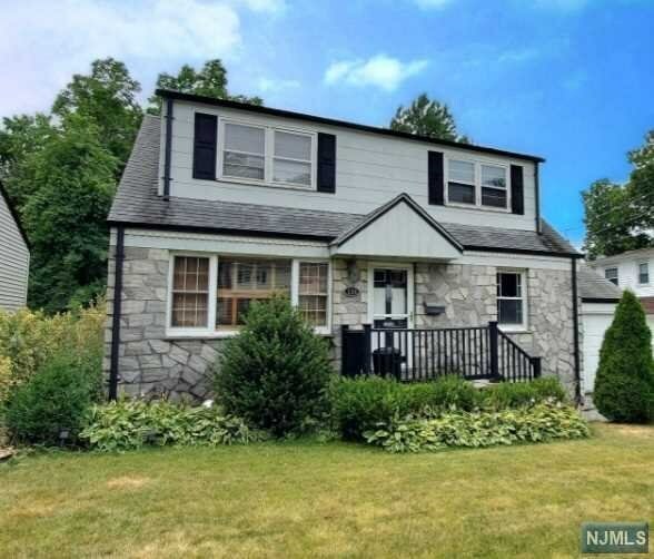 Property Photo: 118 W Magnolia Avenue NJ 07607