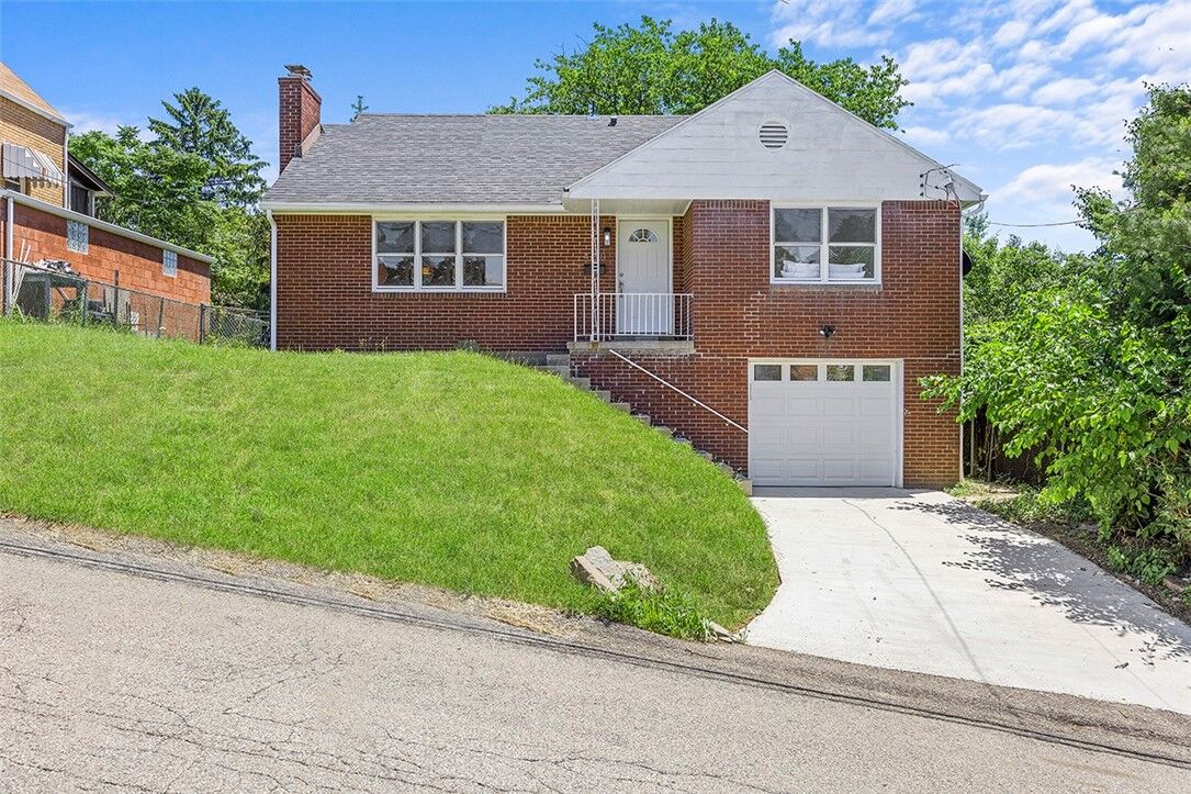 Property Photo:  410 Elm  PA 15122 