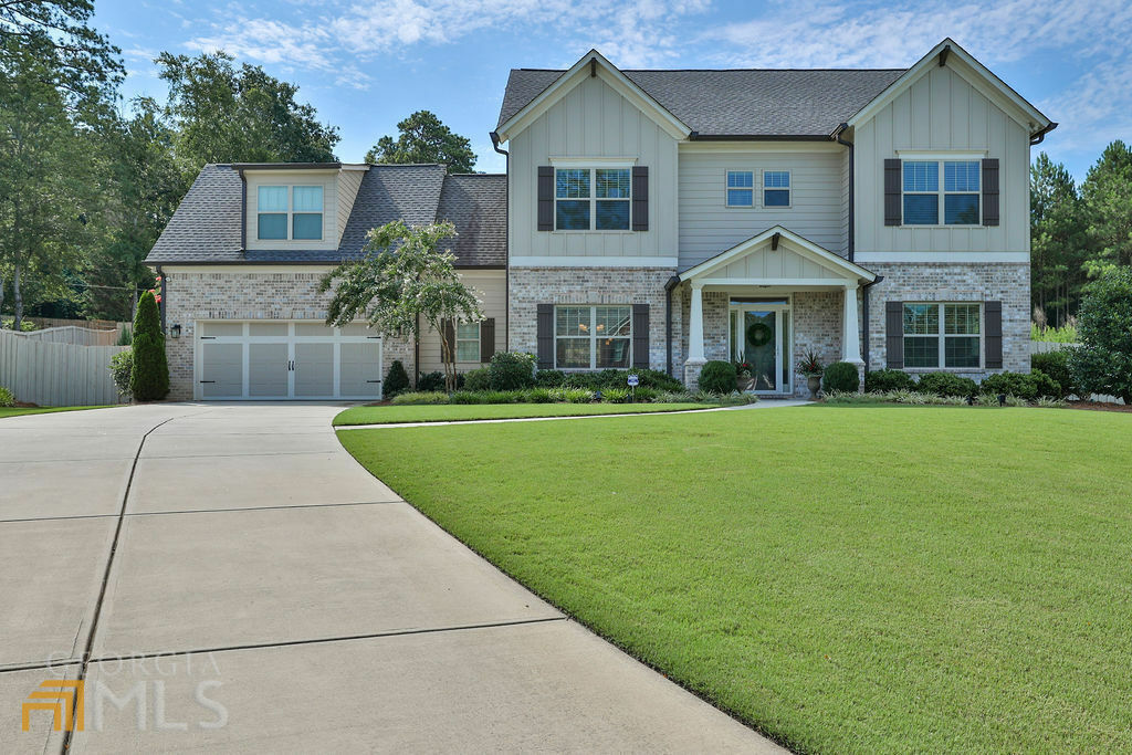 Property Photo:  454 Patricia Circle  GA 30311 