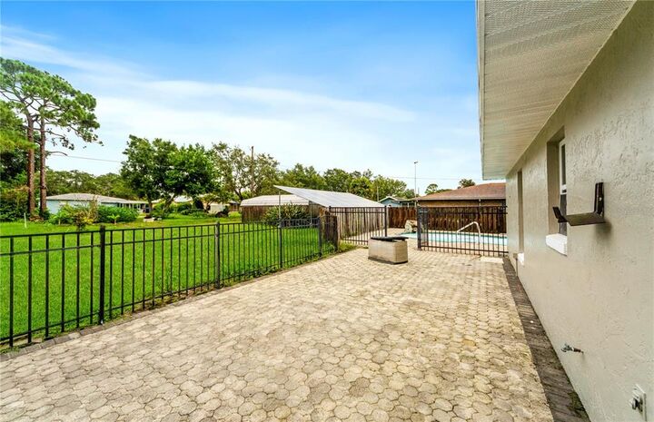 Property Photo:  311 Ibis Avenue  FL 33870 