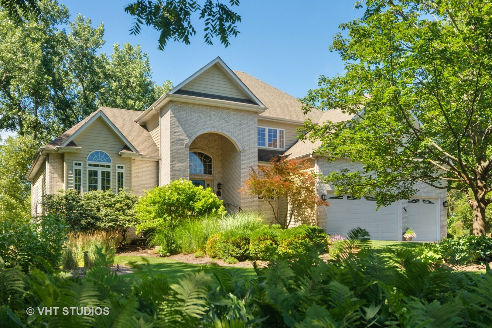 Property Photo: 68 Lake Shore Drive IL 60010