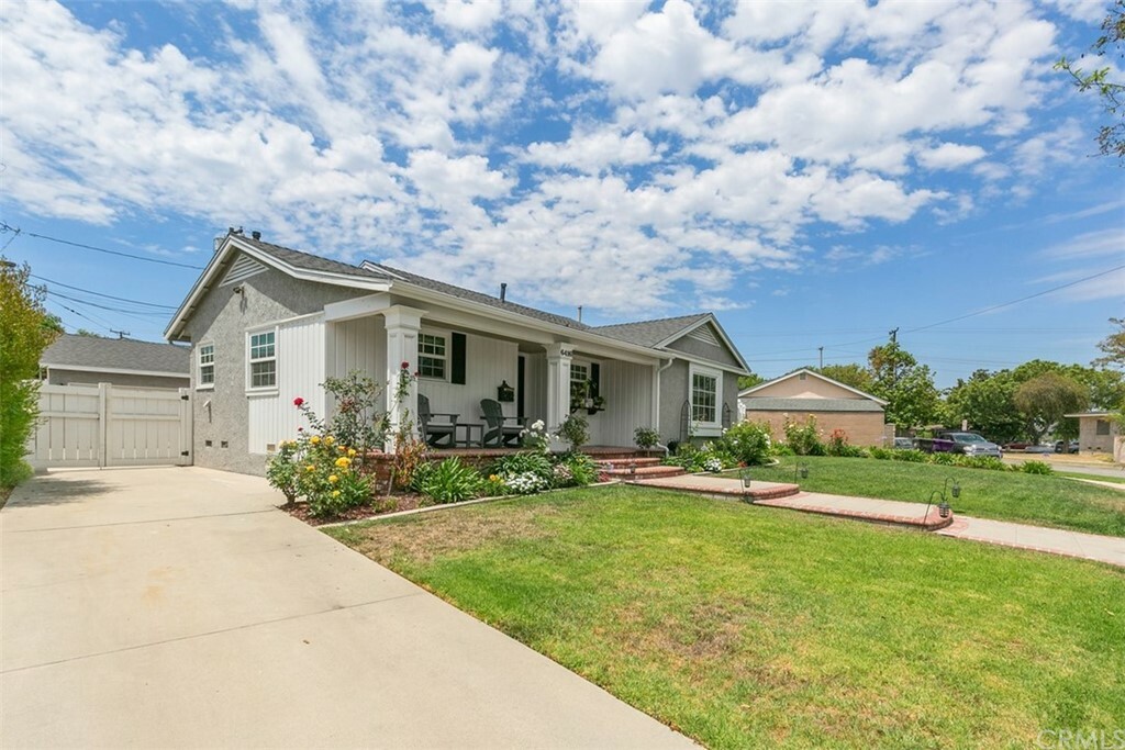 Property Photo:  6416 E Los Arcos Street  CA 90815 