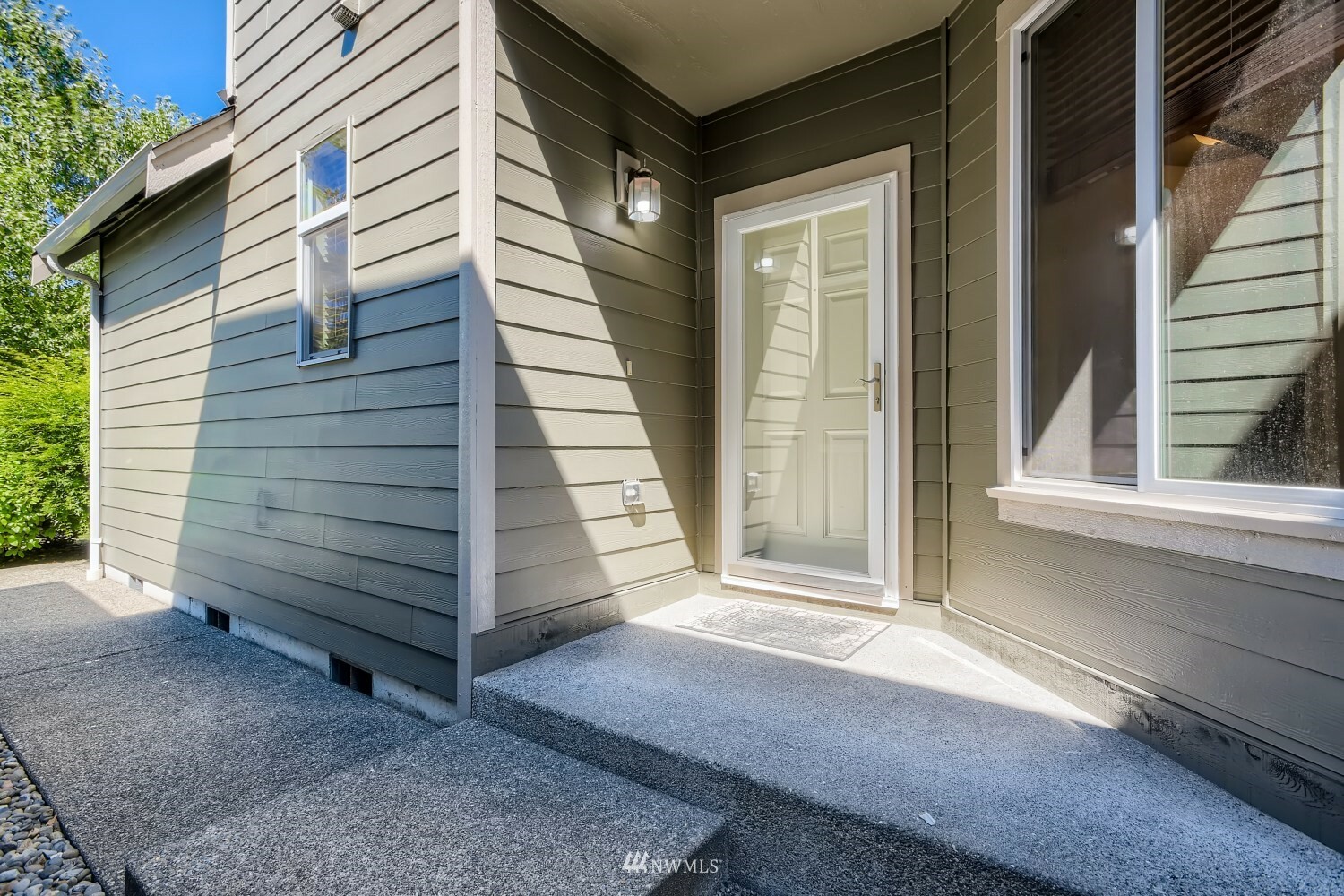 Property Photo:  17431 93rd Avenue Ct E  WA 98375 