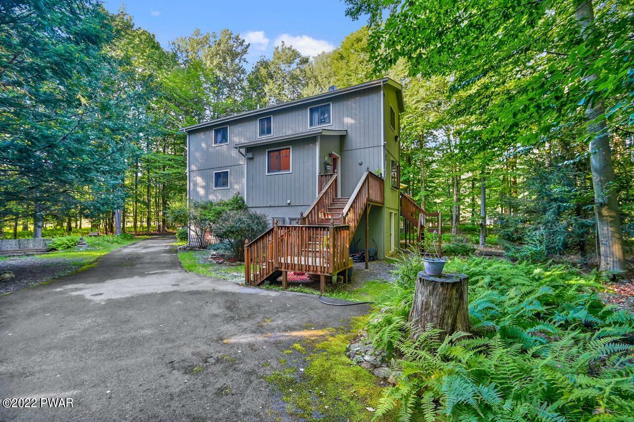 Property Photo:  217 Minsi Trail W  PA 18334 