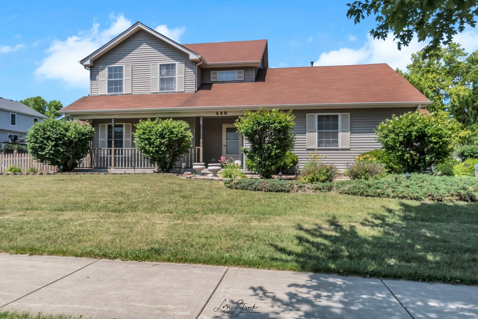 Property Photo: 680 Prairie Valley Street IL 60119