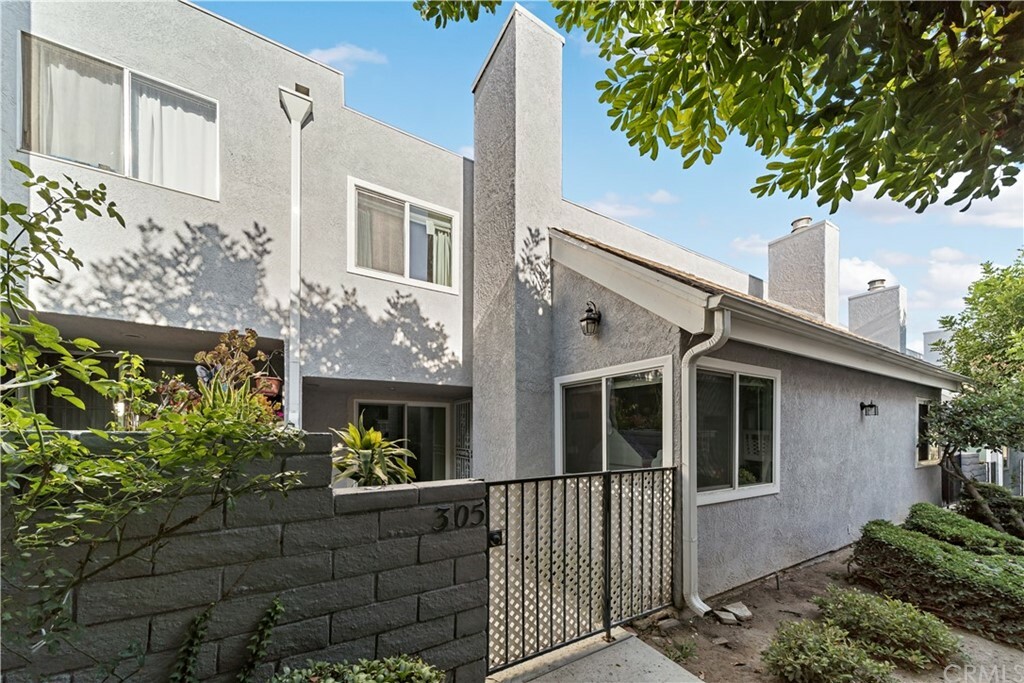 Property Photo:  14021 Leffingwell Road 305  CA 90604 