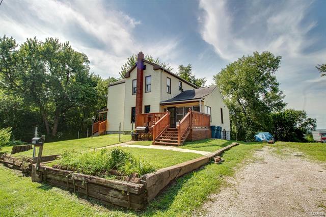 Property Photo: 1327 East 5th Street IL 62002