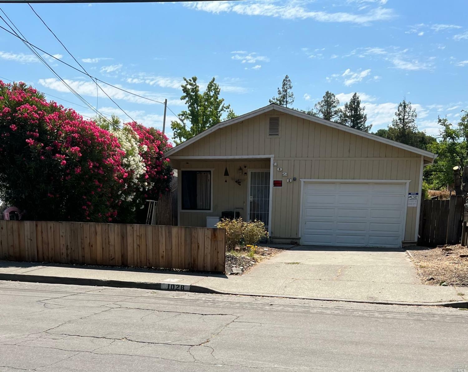 Property Photo:  1028 Pressley Street  CA 95404 