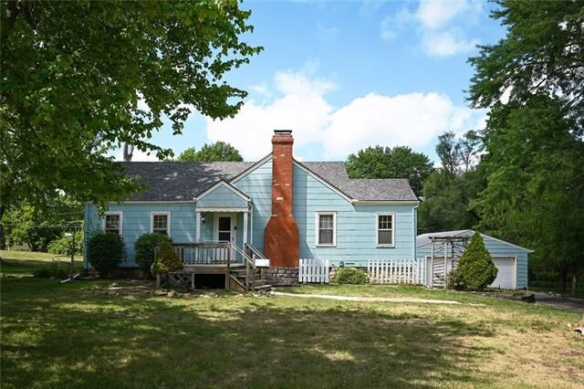 Property Photo: 10904 E 78th Street MO 64138