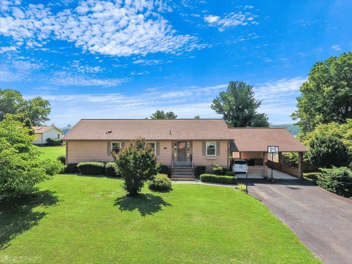 Property Photo:  4743 Highview Drive  VA 24084 