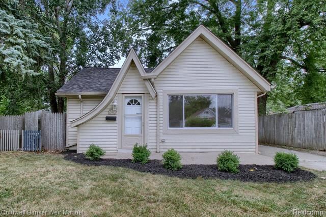 Property Photo:  346 W Otis Avenue  MI 48030 