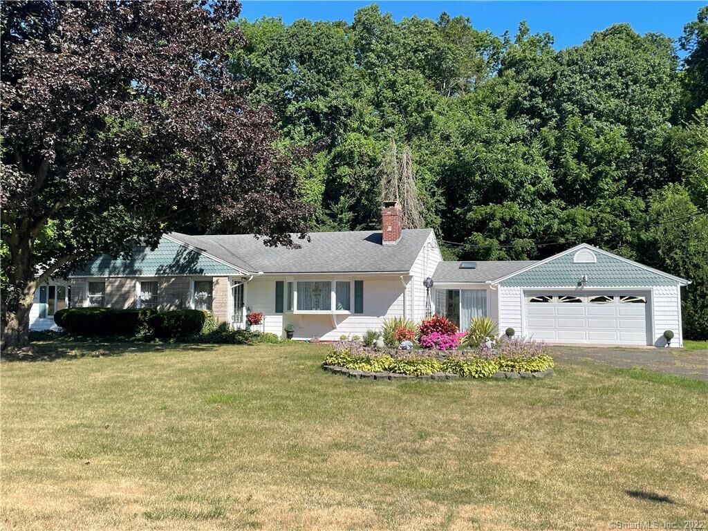 Property Photo:  59 Foxon Road  CT 06513 