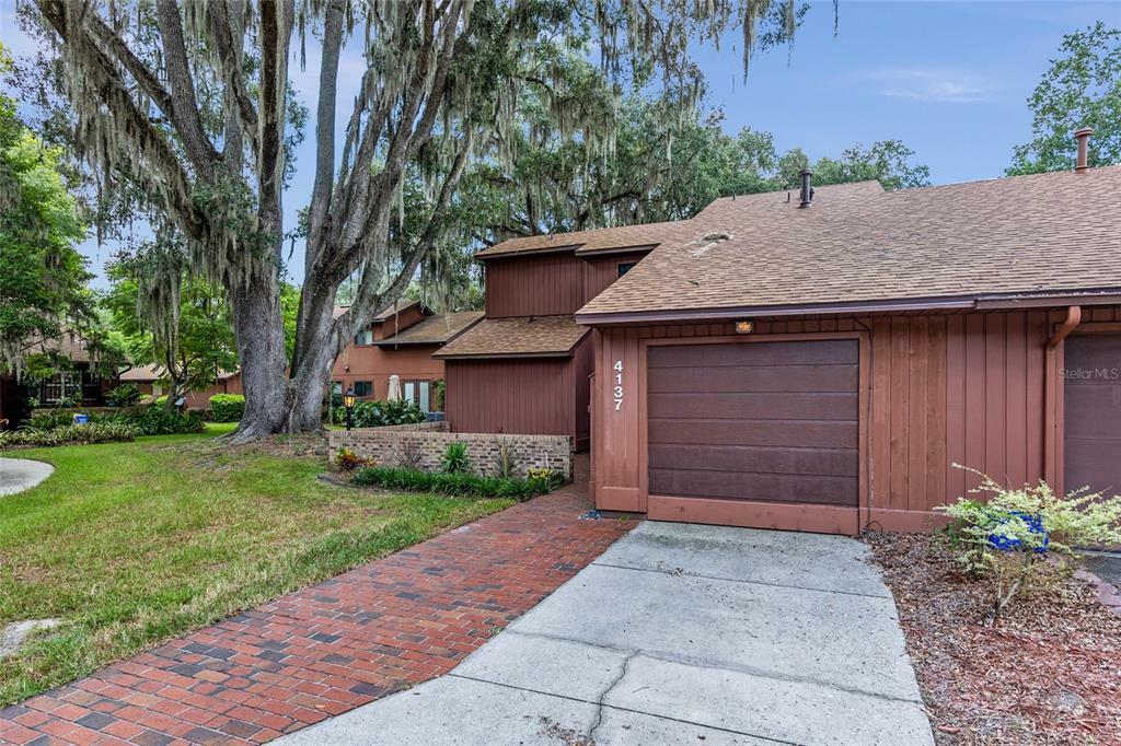 Property Photo:  4137 NW 18th Drive  FL 32605 