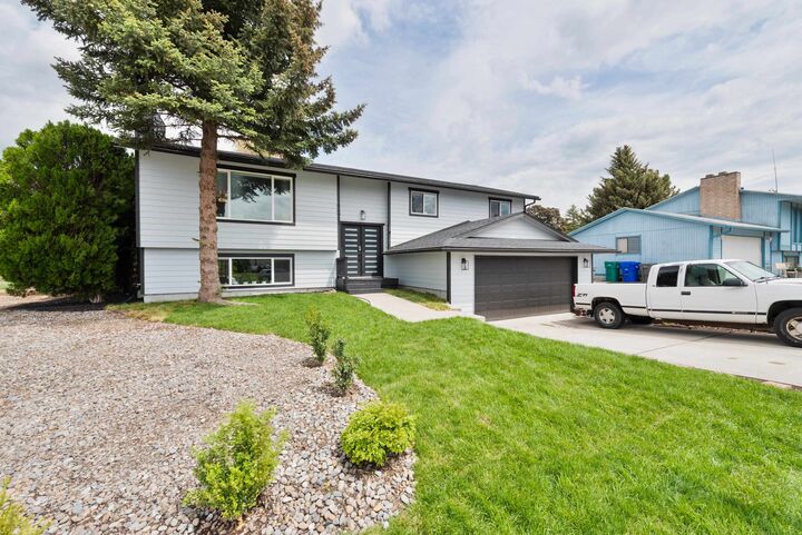 621 N Virginia Ct  Spokane Valley WA 99216-0935 photo